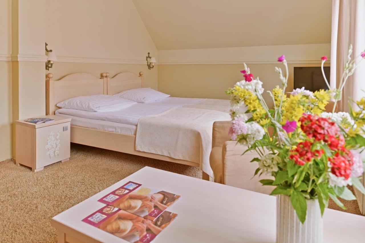 Afrodyta Spa & Wellness Resort Осно-Любуске Екстериор снимка